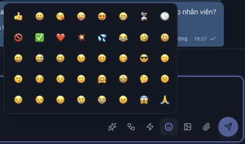 Bảng emoji mở từ nút mặt cười ở thanh soạn; chọn một biểu tượng chỉ chèn vào bản nháp.